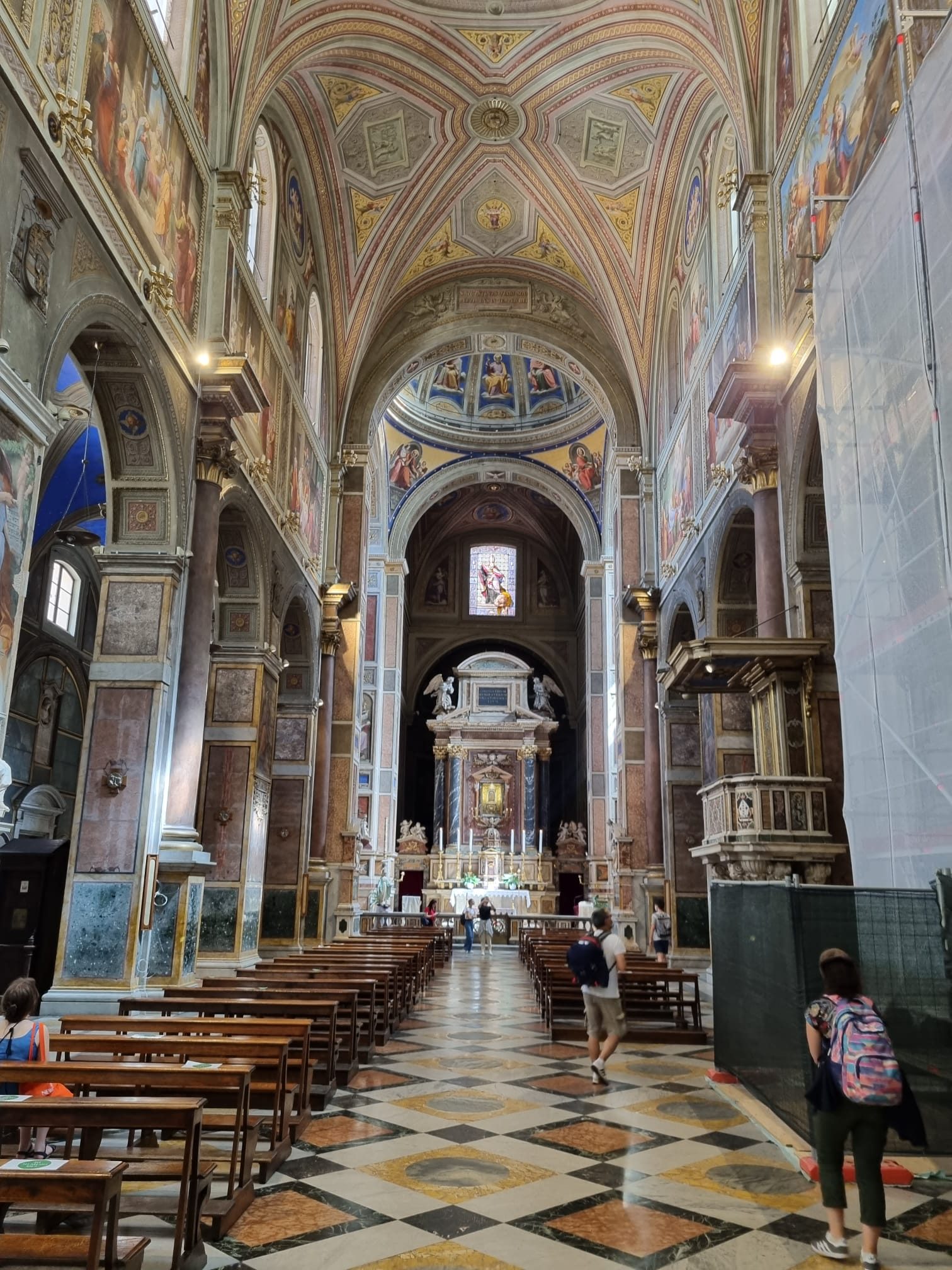 Basilica of Sant'Agostino, central nave, Rome (by dAngelo-Froio).jpeg